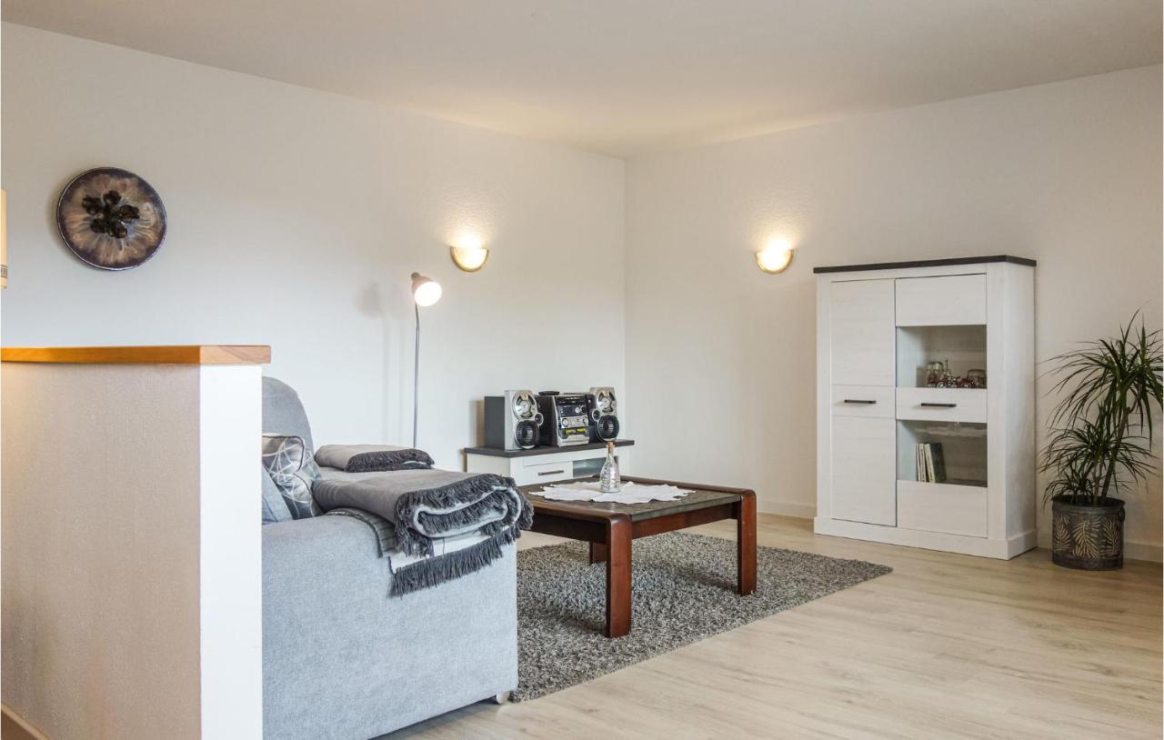 Beautiful Apartment In Dillenburg With Kitchen Exteriör bild